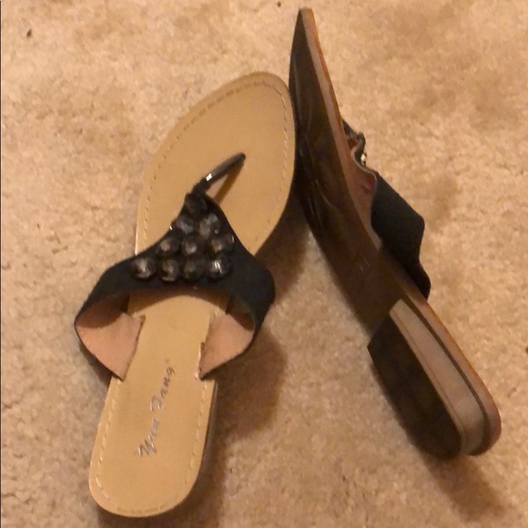 Black flip flops with shiny stones - Picture 6 of 6